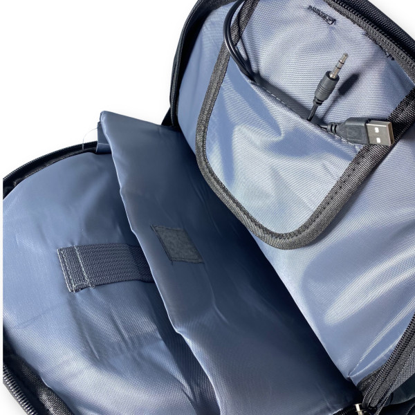 Міський рюкзак з чохлом від дощу 30 л, USB розʼєм, синій Міський рюкзак з чохлом від дощу 30 л, USB розʼєм, синій