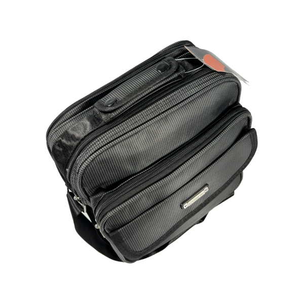 Стильная и практичная сумка через плечо на 5 отделений, 8 л, застежка на молнии, серая