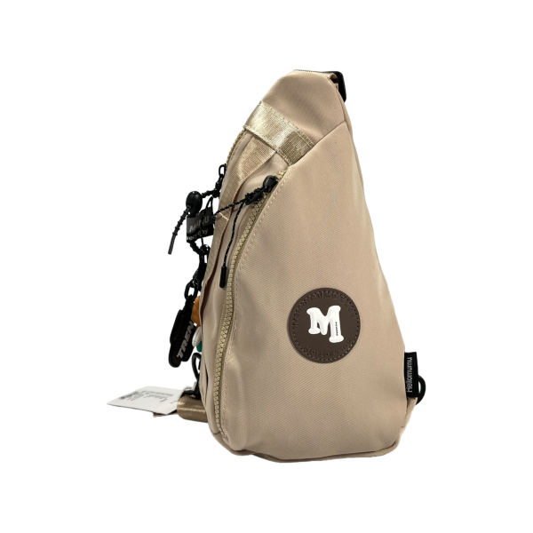 Стильная сумка-слинг на два отделения бежевого цвета