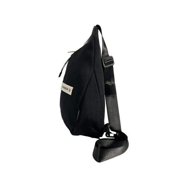 Современная сумка-слинг оснащена 2 отделами и застежкой на молнии, черная Современная сумка-слинг оснащена 2 отделами и застежкой на молнии, черная