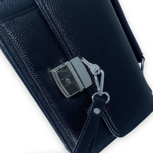 Сумка барсетка, три отделения+два на замке, фронтальный карман, ручка, ремень, ключ, размер: 23*16*10 см черная Сумка барсетка, три отделения+два на замке, фронтальный карман, ручка, ремень, ключ, размер: 23*16*10 см черная