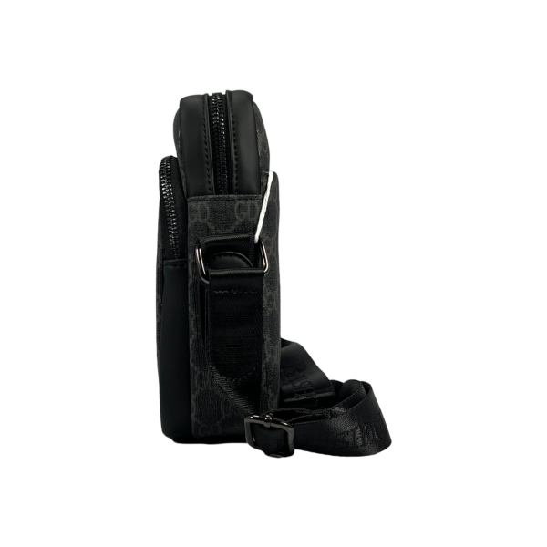 Комфортная сумка через плечо на три отделения, из высококачественной экокожи, черная Комфортная сумка через плечо на три отделения, из высококачественной экокожи, черная