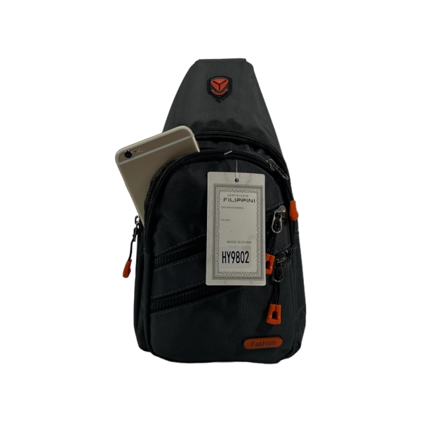 Сумка-слинг с выходом для наушников на четыре отделения, черная