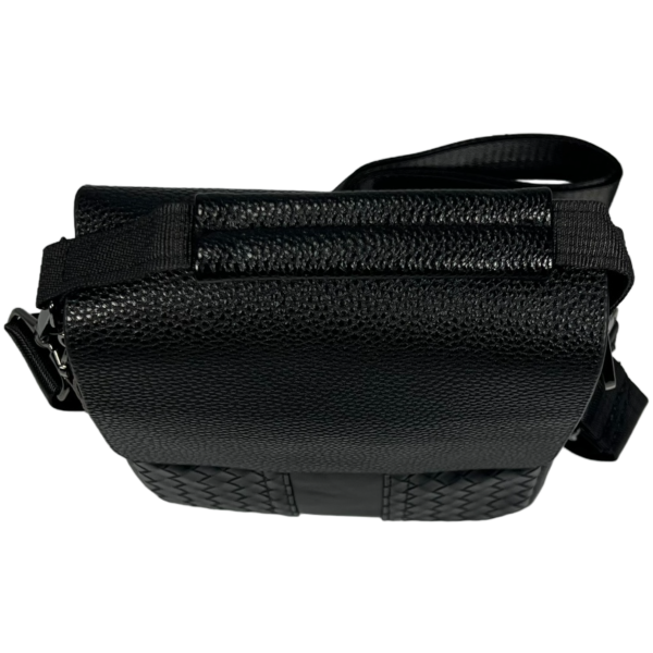 Стильная и практичная сумка-барсетка через плечо, 4 отделения, цвет черный Стильная и практичная сумка-барсетка через плечо, 4 отделения, цвет черный