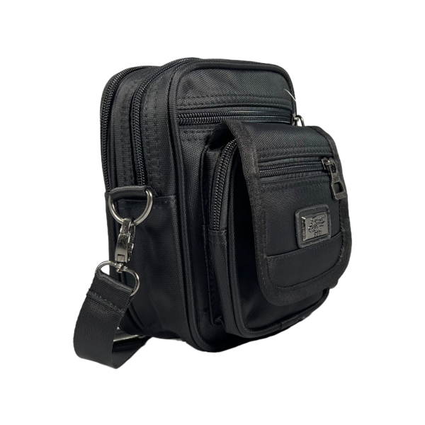 Текстильна та компактна сумка через плече на п'ять відділень, 2 л, чорна Текстильна та компактна сумка через плече на п'ять відділень, 2 л, чорна