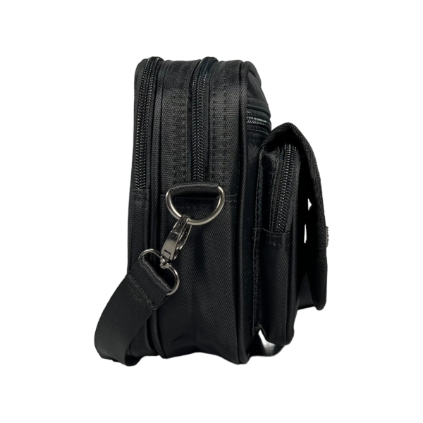 Текстильна та компактна сумка через плече на п'ять відділень, 2 л, чорна Текстильна та компактна сумка через плече на п'ять відділень, 2 л, чорна