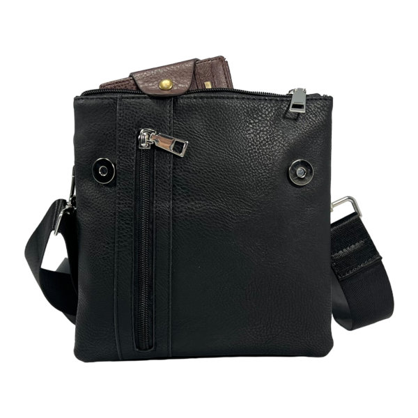 Сумка через плечо на пять отделений, 3 л, экокожа, застежка на молнии и магните, черная Сумка через плечо на пять отделений, 3 л, экокожа, застежка на молнии и магните, черная