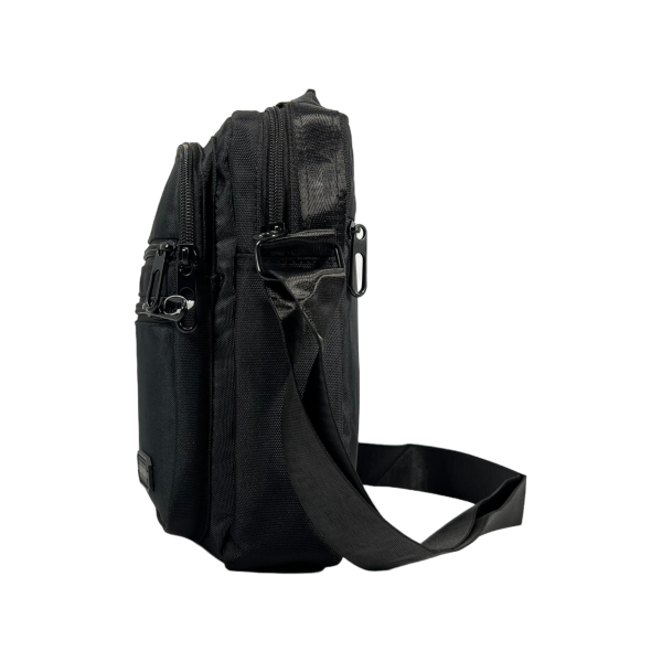 Міцна сумка через плече на чотири відділення, 5 л, текстиль, чорна Міцна сумка через плече на чотири відділення, 5 л, текстиль, чорна