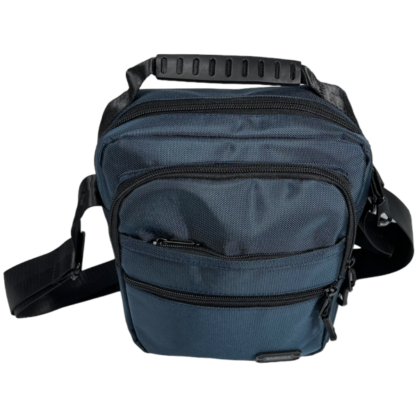 Надежная и крепкая сумка через плечо на четыре отделения, цвет синий Надежная и крепкая сумка через плечо на четыре отделения, цвет синий