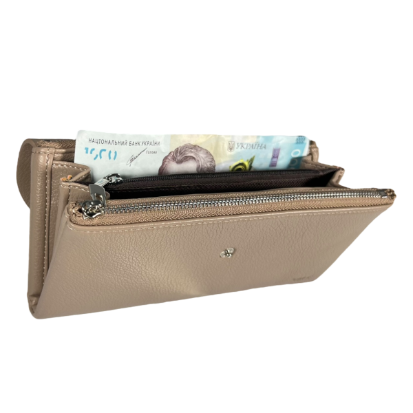 Женский кошелек экокожа, бежевый, с кнопочной застежкой Женский кошелек экокожа, бежевый, с кнопочной застежкой