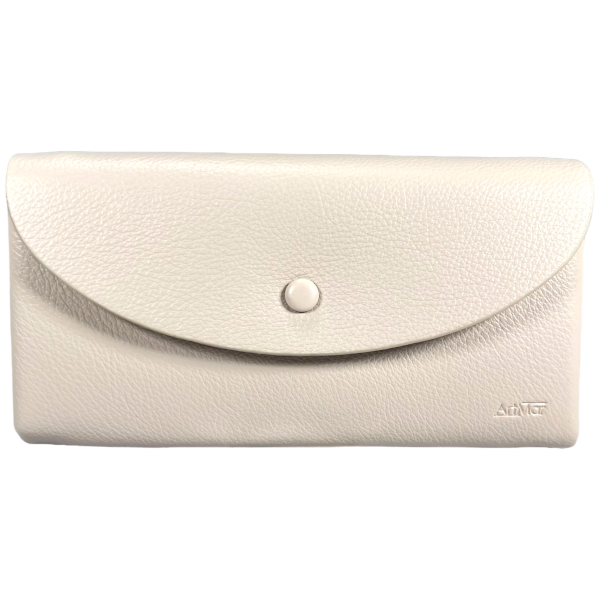 Кошелек из экокожи молочного цвета с кнопочной застежкой