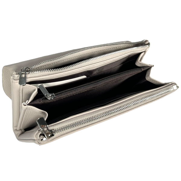 Кошелек из экокожи молочного цвета с кнопочной застежкой Кошелек из экокожи молочного цвета с кнопочной застежкой