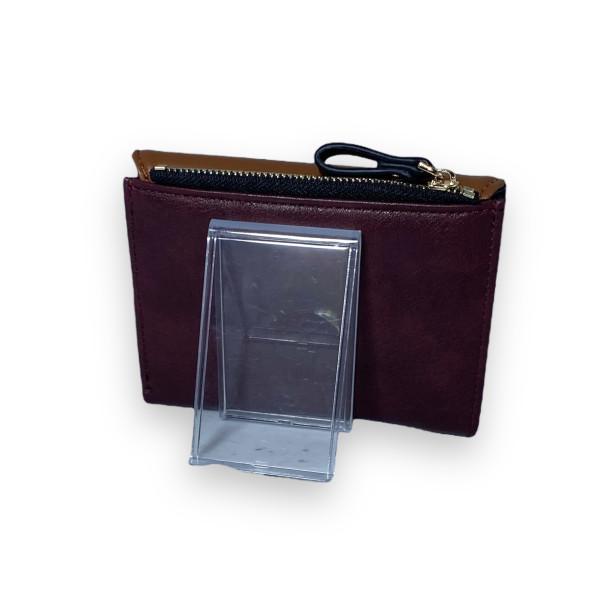Женский кошелек Saralyn экокожа 1 отделение 5 ячеек для карт размер: 13*10*2 см бордо+коричневый Женский кошелек Saralyn экокожа 1 отделение 5 ячеек для карт размер: 13*10*2 см бордо+коричневый