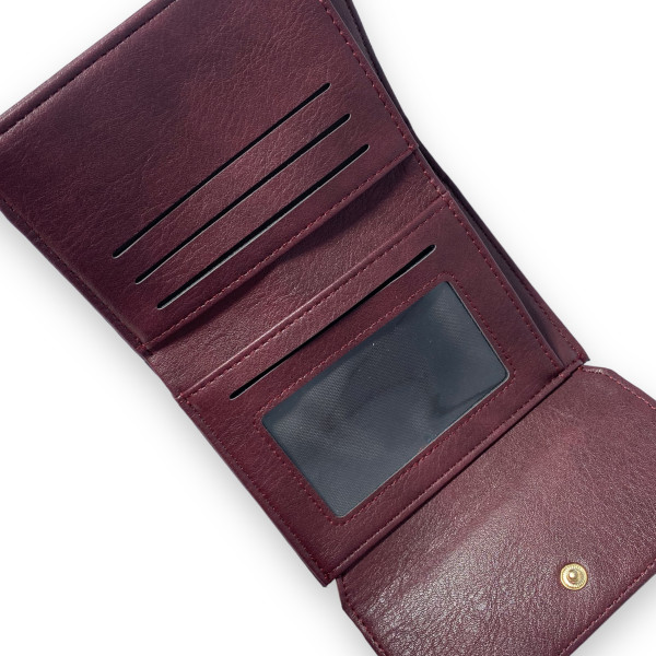 Женский кошелек Saralyn экокожа 1 отделение 5 ячеек для карт размер: 13*10*2 см бордо+коричневый Женский кошелек Saralyn экокожа 1 отделение 5 ячеек для карт размер: 13*10*2 см бордо+коричневый