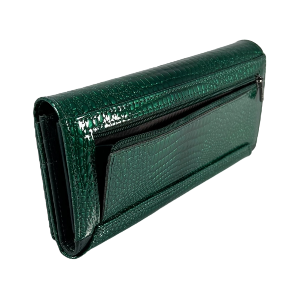 Лакированный кожаный кошелек зеленого цвета с картхолдером Лакированный кожаный кошелек зеленого цвета с картхолдером