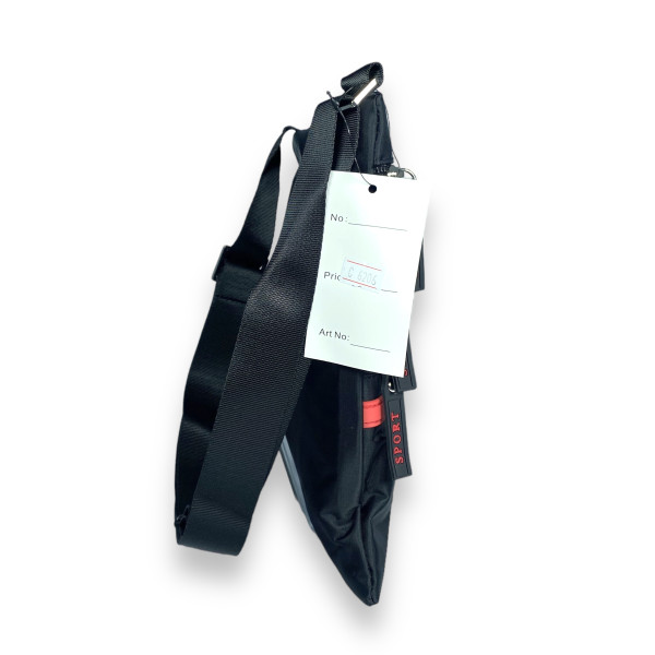 Сумка через плечо , три фронтальных кармана на молнии, черная