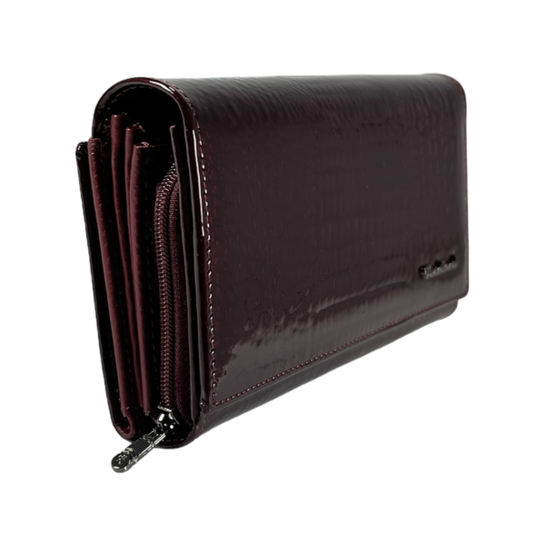 Стильный женский кошелек кожаный, бордовый, с кнопочной застежкой Стильный женский кошелек кожаный, бордовый, с кнопочной застежкой