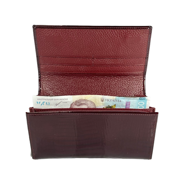 Стильный женский кошелек кожаный, бордовый, с кнопочной застежкой Стильный женский кошелек кожаный, бордовый, с кнопочной застежкой