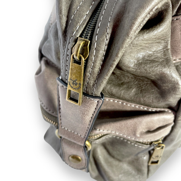 Сумка дорожная David Jones, одно отделение, один фронтальный карман, съемный ремень, размер 55*32*15см хаки Сумка дорожная David Jones, одно отделение, один фронтальный карман, съемный ремень, размер 55*32*15см хаки