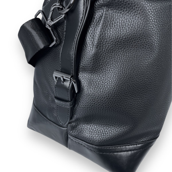 Сумка дорожная David Jones, одно отделение, три внутренних кармана, съемный ремень, размер: 50*33*21 см, черная Сумка дорожная David Jones, одно отделение, три внутренних кармана, съемный ремень, размер: 50*33*21 см, черная