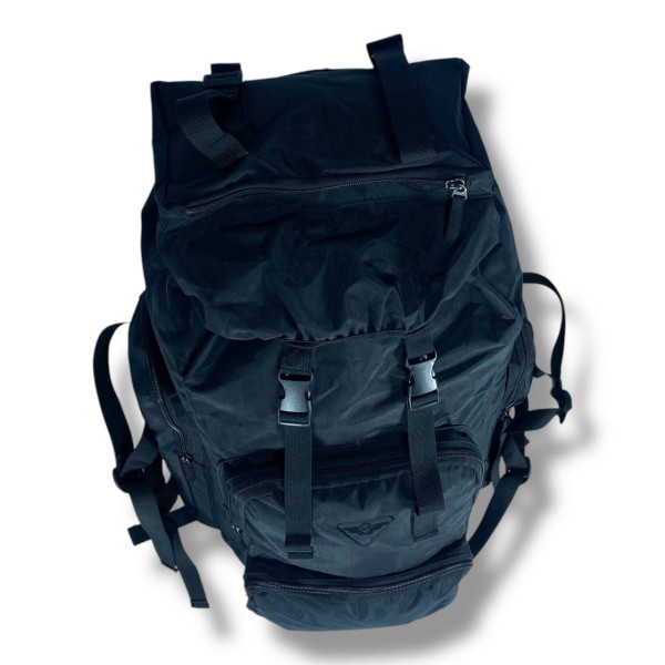 Туристический водоотталкивающий рюкзак для путешествий черного цвета на 45 л