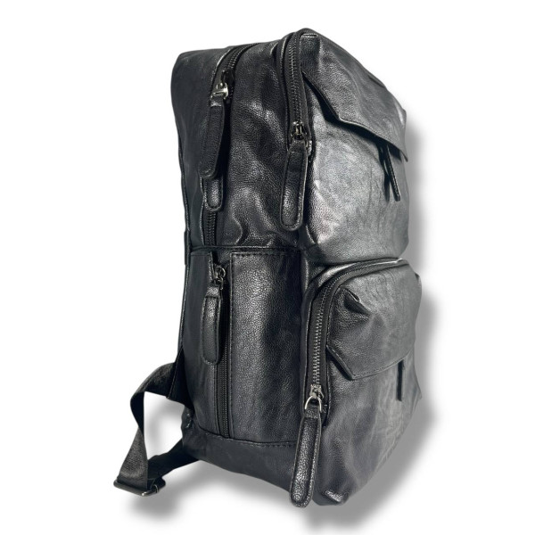 Вместительный и удобный женский рюкзак с отделением для ноутбука