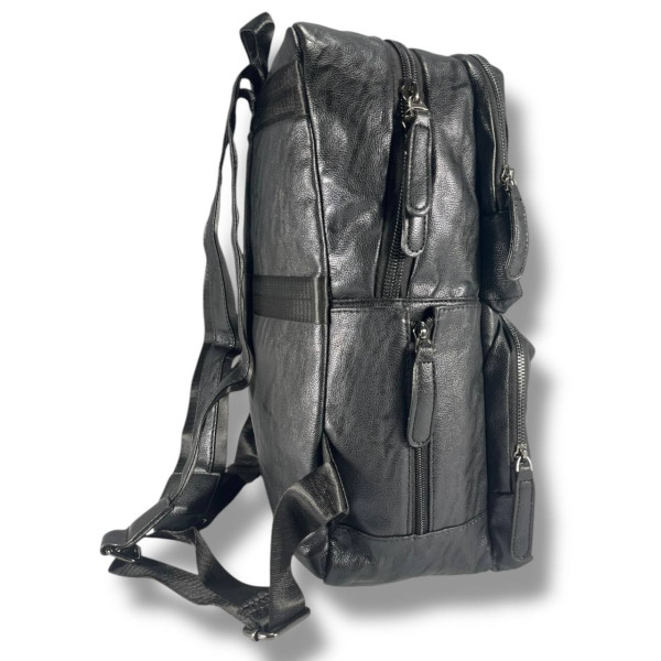 Вместительный и удобный женский рюкзак с отделением для ноутбука