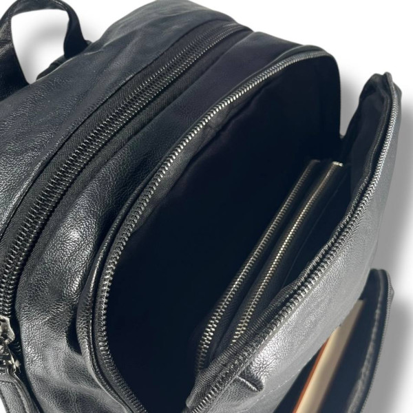 Вместительный и удобный женский рюкзак с отделением для ноутбука