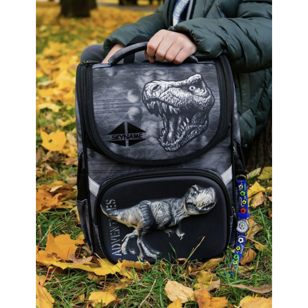 Шкільний рюкзак Sky Name (Winner) для хлопчиків 1-4 клас, водовідштовхувальна тканина, 14 л, принт Динозавр Шкільний рюкзак Sky Name (Winner) для хлопчиків 1-4 клас, водовідштовхувальна тканина, 14 л, принт Динозавр