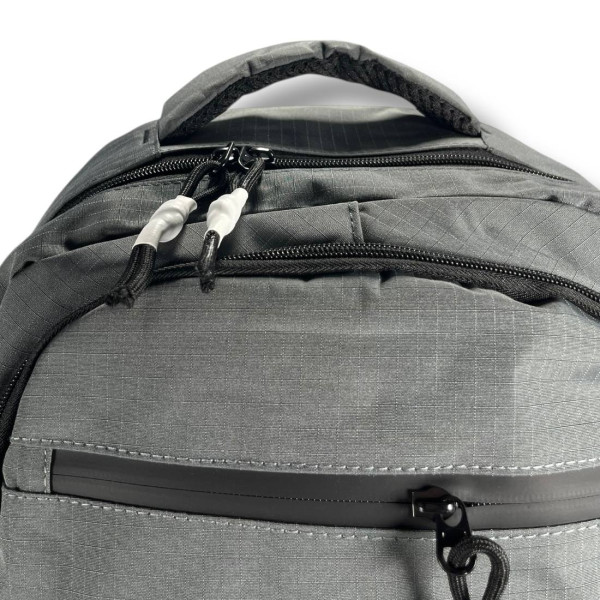 Стильний і практичний шкільний рюкзак, темно-сірий, водонепроникий, на 2 відділення Стильний і практичний шкільний рюкзак, темно-сірий, водонепроникий, на 2 відділення