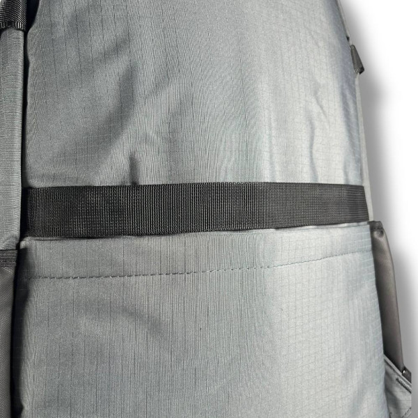 Стильний і практичний шкільний рюкзак, темно-сірий, водонепроникий, на 2 відділення Стильний і практичний шкільний рюкзак, темно-сірий, водонепроникий, на 2 відділення