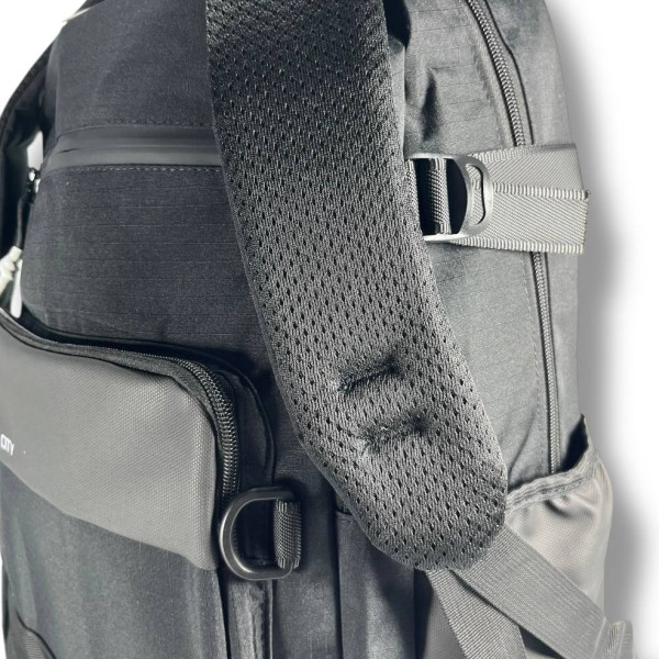 Стильний і практичний шкільний рюкзак, чорний, водонепроникий, на 2 відділення Стильний і практичний шкільний рюкзак, чорний, водонепроникий, на 2 відділення