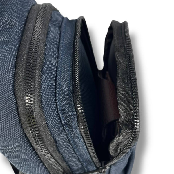 Практичная и стильная мужская сумка через плечо, текстильная, синяя.