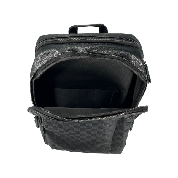 Городской рюкзак на три отделения, экокожа, крепкий, крепление на чемодан Городской рюкзак на три отделения, экокожа, крепкий, крепление на чемодан