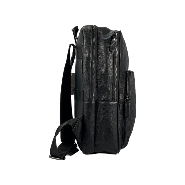Городской рюкзак на три отделения, экокожа, крепкий, крепление на чемодан Городской рюкзак на три отделения, экокожа, крепкий, крепление на чемодан