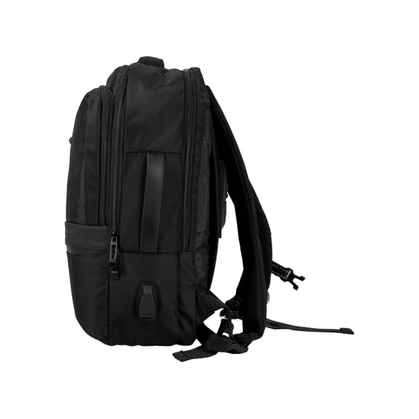 Городской рюкзак на четыре отделения, 22 л, черный Городской рюкзак на четыре отделения, 22 л, черный