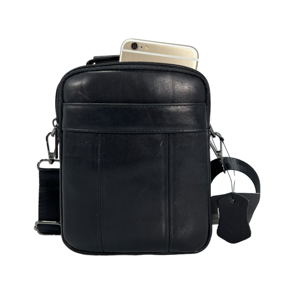 Стильная и функциональная сумка через плечо, кожаная, черная Стильная и функциональная сумка через плечо, кожаная, черная