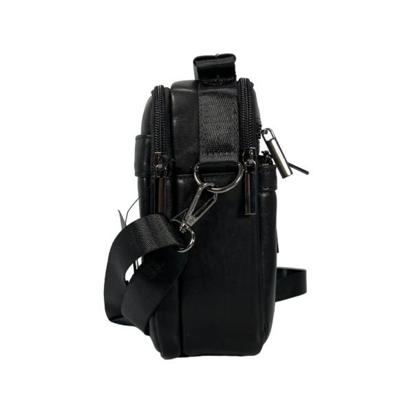 Стильная и функциональная сумка через плечо, кожаная, черная Стильная и функциональная сумка через плечо, кожаная, черная