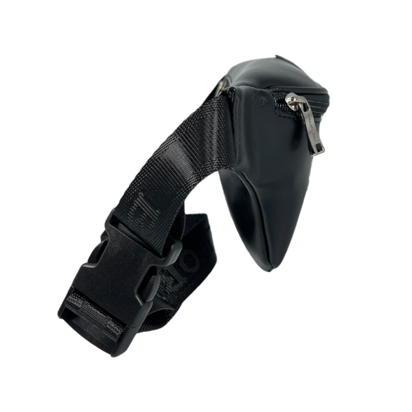 Женская сумка-бананка из экокожи, два отделения, водонепроницаемая ткань, черная Женская сумка-бананка из экокожи, два отделения, водонепроницаемая ткань, черная