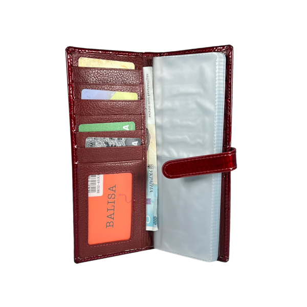 Визитница из лакированной искусственной кожи, красная. Визитница из лакированной искусственной кожи, красная.