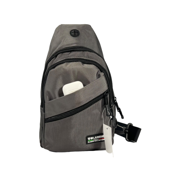 Функциональная сумка-слинг на четыре отделения, выход для наушников, серая Функциональная сумка-слинг на четыре отделения, выход для наушников, серая