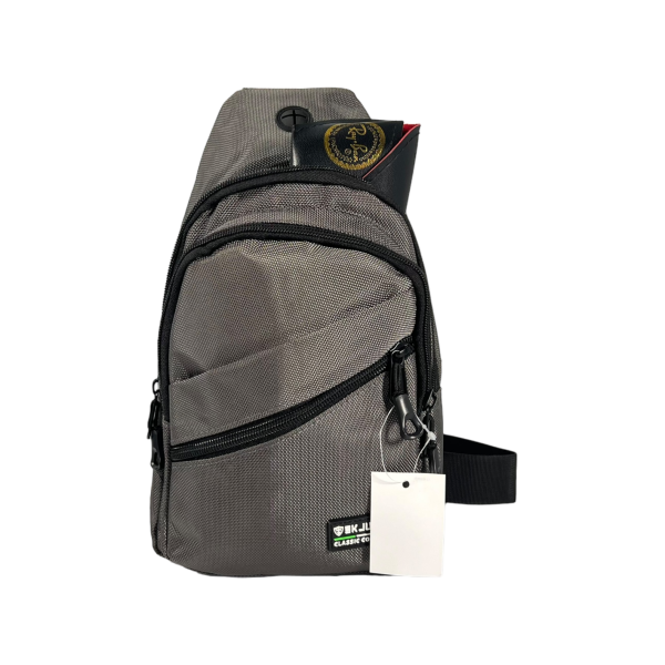 Функциональная сумка-слинг на четыре отделения, выход для наушников, серая Функциональная сумка-слинг на четыре отделения, выход для наушников, серая