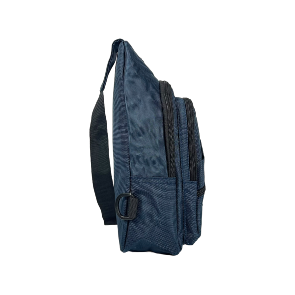 Сумка-слинг имеет четыре отделения и выход для наушников, синяя Сумка-слинг имеет четыре отделения и выход для наушников, синяя