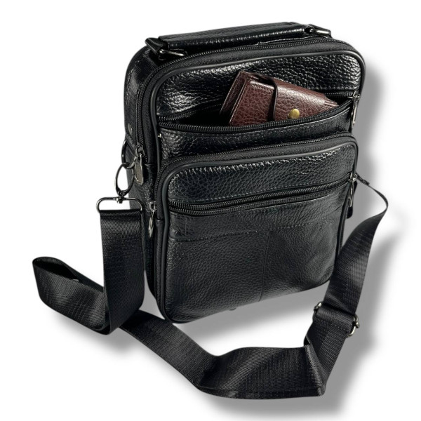 Кожаная сумка через плечо, одно отделение, три фронтальных кармана, черная Кожаная сумка через плечо, одно отделение, три фронтальных кармана, черная