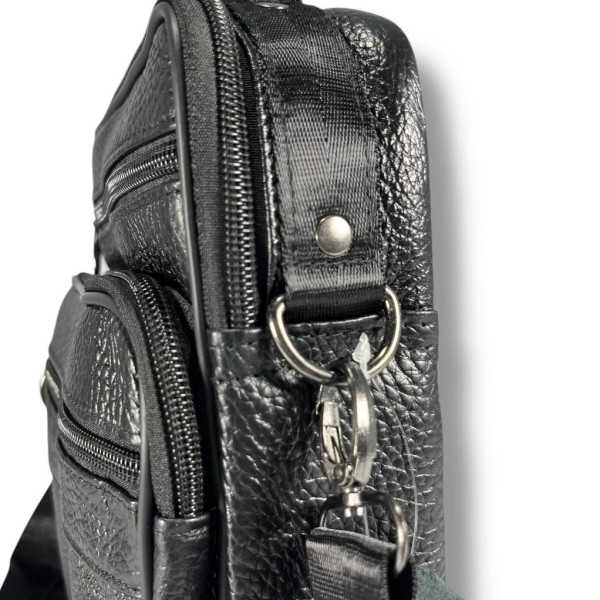 Кожаная сумка через плечо, одно отделение, три фронтальных кармана, черная Кожаная сумка через плечо, одно отделение, три фронтальных кармана, черная