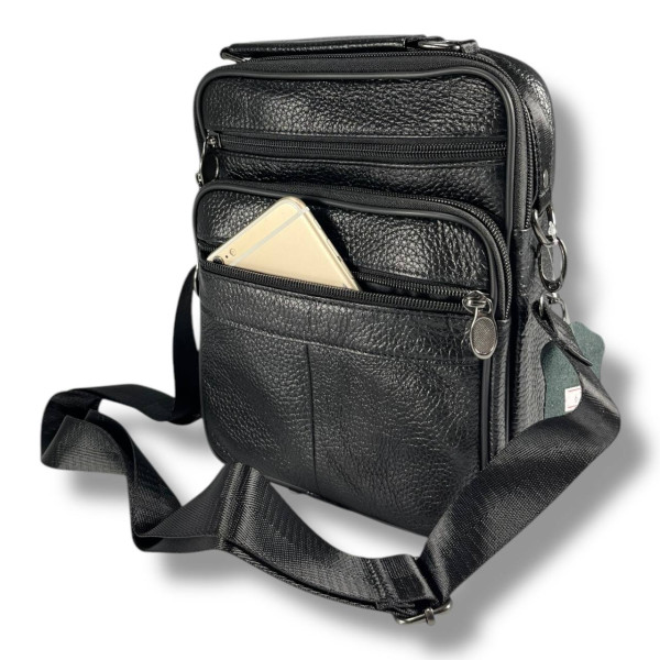 Кожаная сумка через плечо, одно отделение, три фронтальных кармана, черная Кожаная сумка через плечо, одно отделение, три фронтальных кармана, черная