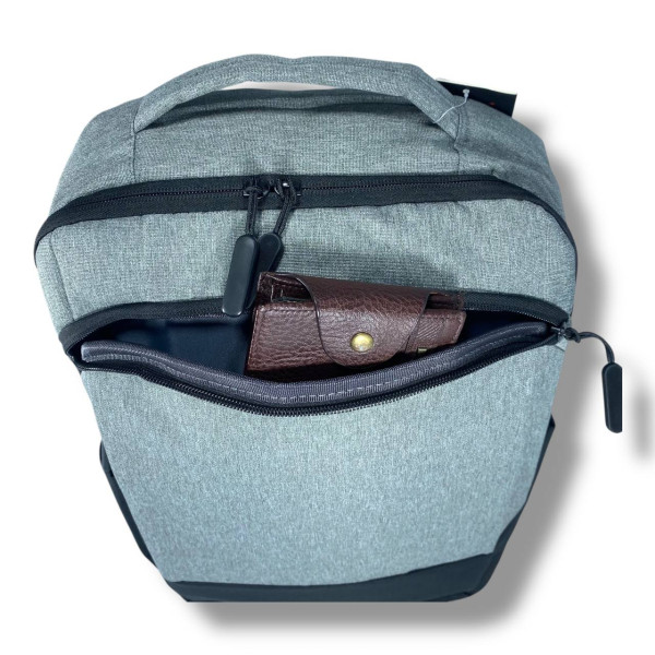 Універсальний міський рюкзак водовідштовхувальний з відділенням для ноутбука 21 л Універсальний міський рюкзак водовідштовхувальний з відділенням для ноутбука 21 л