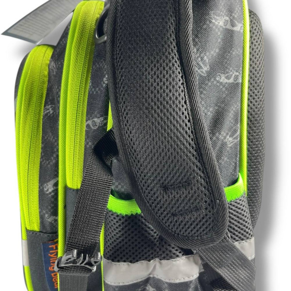 Шкільний рюкзак для хлопчика з принтом Спорткар, каркасний та місткий, 22 л