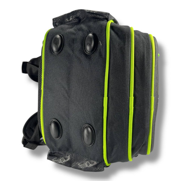 Шкільний рюкзак для хлопчика з принтом Спорткар, каркасний та місткий, 22 л