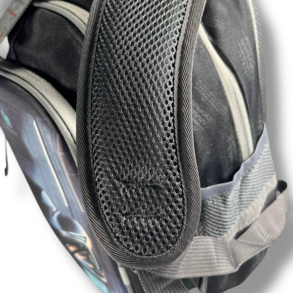 Шкільний рюкзак для хлопчика з принтом Чорна Машинка, каркасний та місткий, 22 л